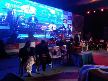 NAB DIVINE EYES MUSICAL GROUP PERFORMING AT CHANDIGARH CLUB ON 31.12.2016