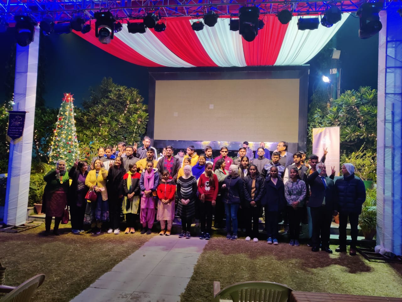 NAB organized a movie screening of 83 with audio description, followed by Divine Eyes’ performance