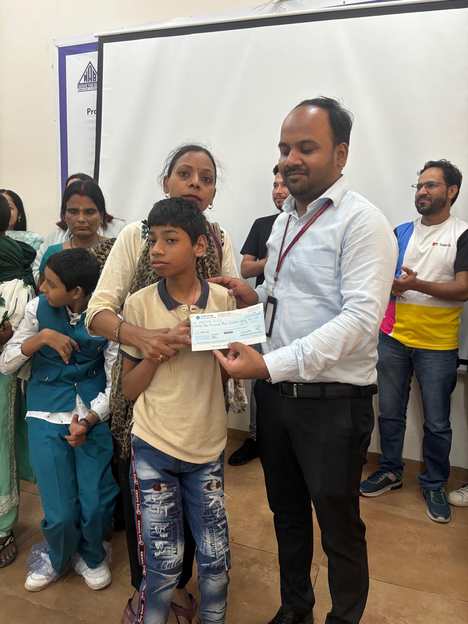 Scholarship distribution on 6.07 (12)