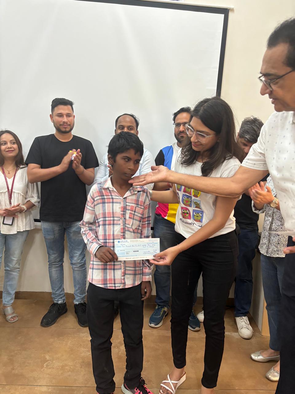 Scholarship distribution on 6.07 (24)