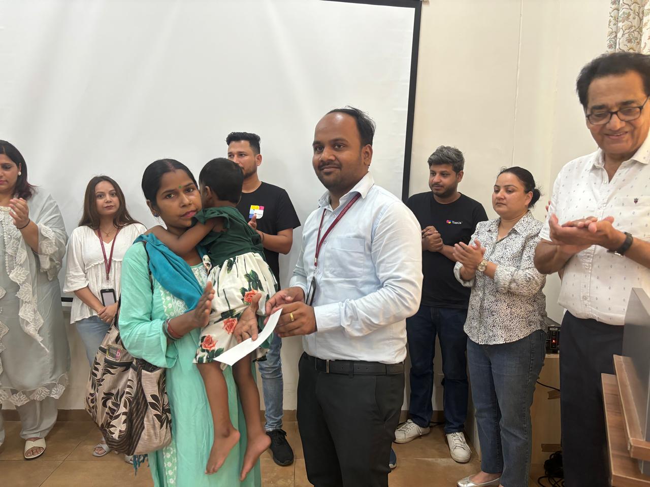 Scholarship distribution on 6.07 (33)