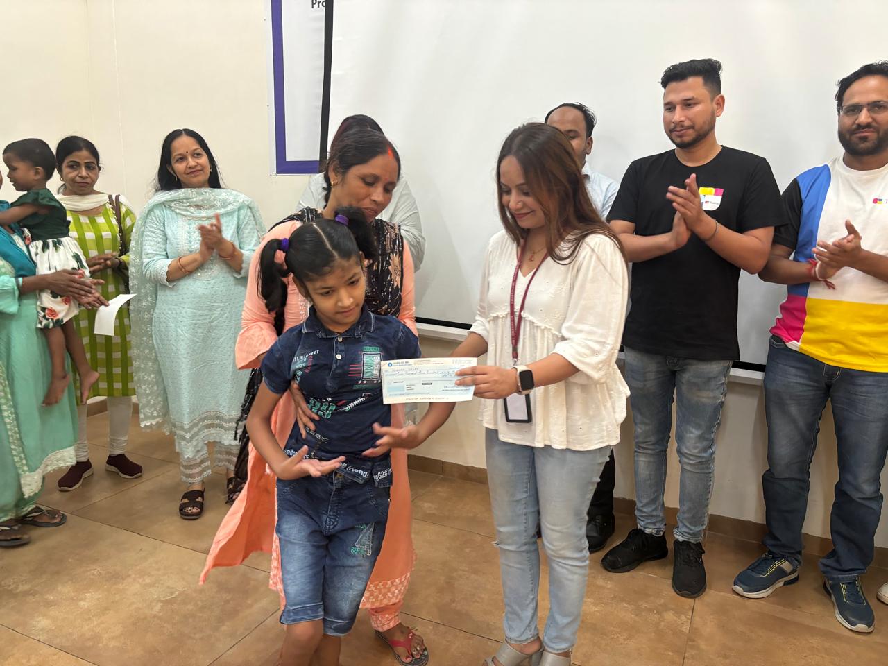 Scholarship distribution on 6.07 (35)