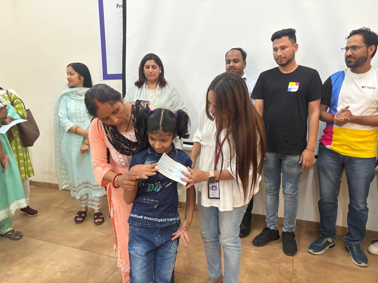 Scholarship distribution on 6.07 (36)